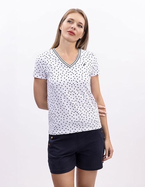 Playera manga corta Nautica cuello V para mujer