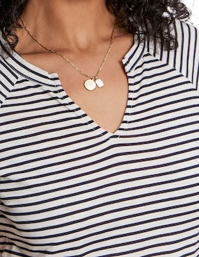 Playera manga corta Sanctuary cuello V para mujer