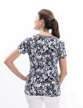 Playera manga corta Nautica cuello V para mujer