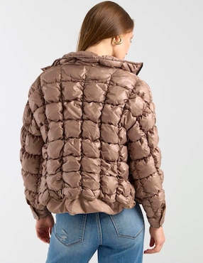 Chamarra acolchada BCBG para mujer