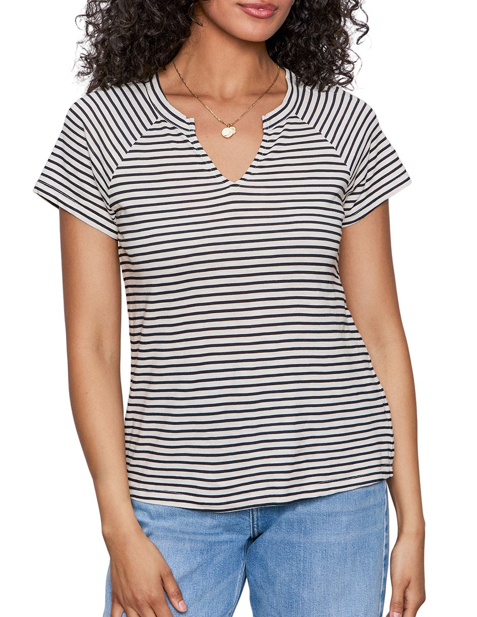 Playera manga corta cuello V para mujer