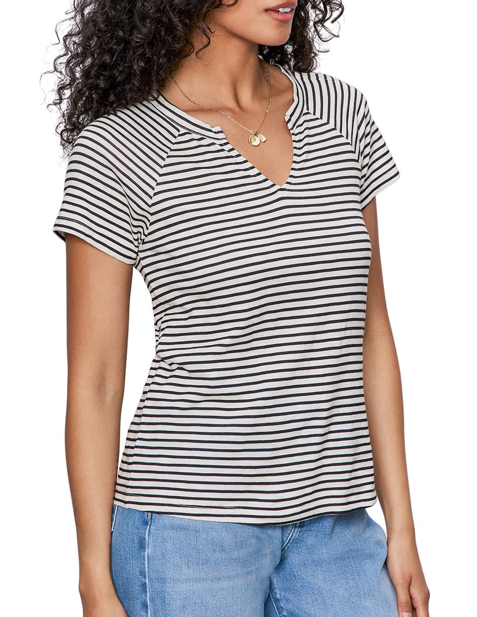 Playera manga corta cuello V para mujer 2