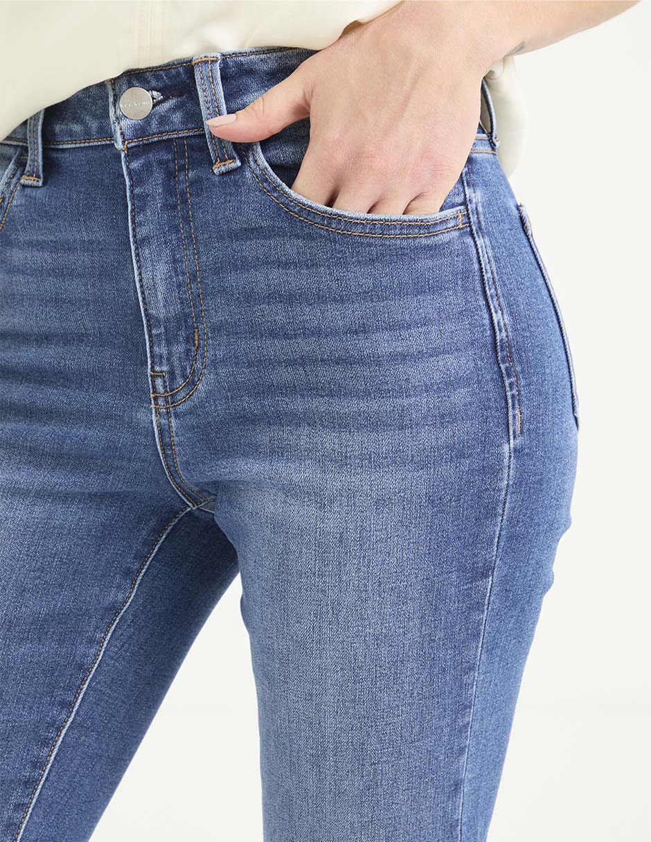 Jeans acampanado para mujer 7