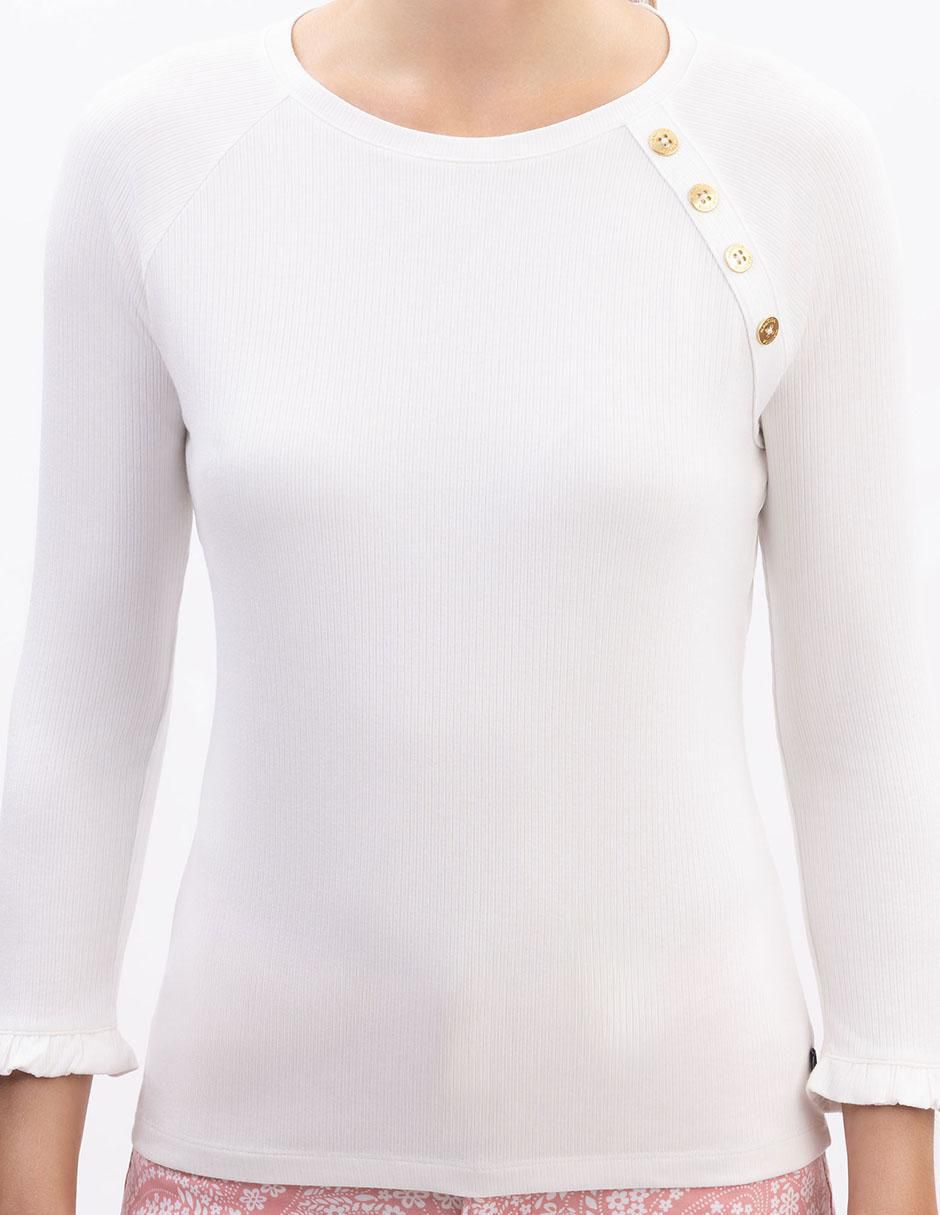 Playera manga 3/4 cuello ojal para mujer 4